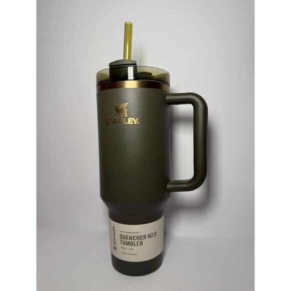 Stanley Cypress Green Fall Refresh 40oz Flowstate Quencher H2.O Tumbler BNWT - Picture 2 of 7